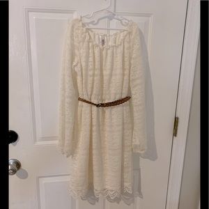 Adorable Girls lace dress with brown leather belt. Size XL (14/16)